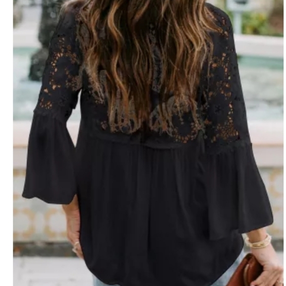 ๐HP๐1 Small left New lace crochet top - Picture 3 of 11